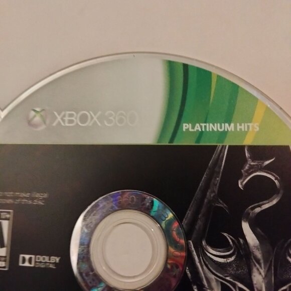 The Elder Scrolls V Skyrim Xbox 360 Platinum Hits - Picture 2 of 5